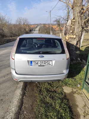 Ford focus 1.6 TDCI Limuzină  - imagine 6