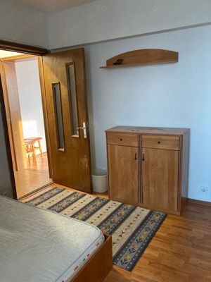 Vand apartament 2 camere semidecomandat in spatele Colegiului Petru Rareș Suceava  - imagine 3