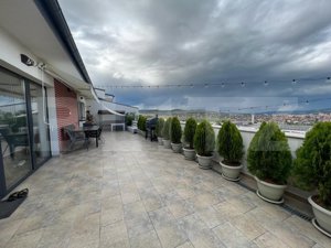 Penthouse de 97 mp, terasa 60 mp, zona Kaufland