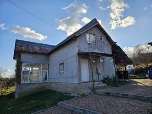 Vand casa de vacanta in Comuna Cotmeana, Sat Ursoaia, jud Arges