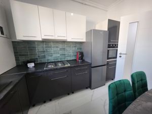 Apartament 2 camere - Decomandat - prima inchiriere - 400 Euro - imagine 6