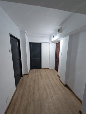 Proprietar, vând apartament decomandat 2 camere ultracentral - imagine 2