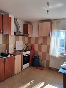 Vând apartament 3 camere situat în centrul comunei 67mp acte valabile 1 singur proprietar  - imagine 7