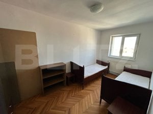 Apartament 4 camere, 55 mp decomandat, zona Cetate - imagine 5