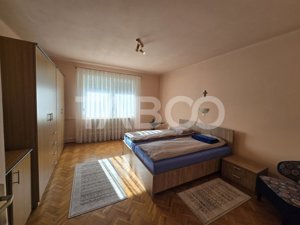 Apartament 4 camere si teren 241 mp in zona Terezian din Sibiu - imagine 3