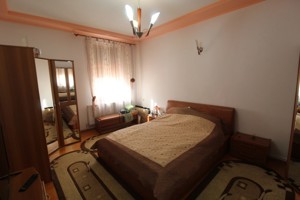 3 camere, modelul circular, 80mp, 13 Septembrie - imagine 6