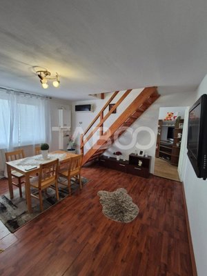 Apartament 3 camere la mansarda zona Tiglari