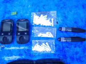 accu-check + accesorii + glucometru