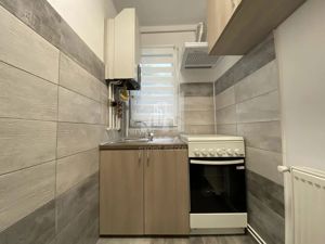 Apartament 3 Camere/ Etaj 2/ Modern/ Zona Dâmbu - imagine 5