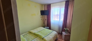 Vand apartament 2 camere decomandat - imagine 3