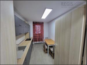 Apartament modern si spatios 3 camere Urban Plaza,orientare SV - imagine 5