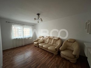 Apartament spatios cu 3 camere si 2 bai in Vasile Aaron - imagine 2