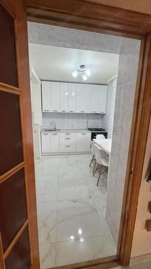 3 camere in zona Izvor - Eroilor - imagine 5