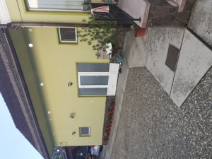 Casă renovată în zonă ultracentrală -Municipiul Săcele, situată vis-a-vis de PENY Market, Proprietar