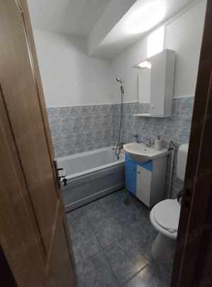 Inchiriez apartament 2 camere Chisineu-Cris, etajul 1, central - imagine 5