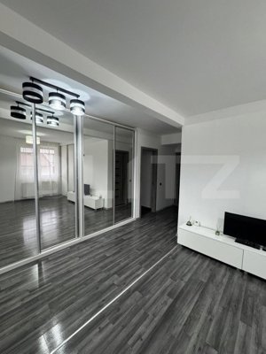 Apartament 2 camere, etaj intermediar, parcare, zona VIVO - imagine 3