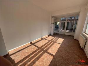 Sp comercial stradal, 70 mp, trifazic, 3 intrari, b.dul Independentei - imagine 2