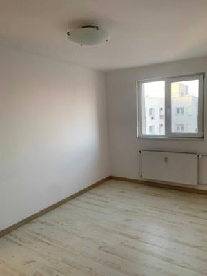 Apartament 3 camere de  vanzare Drumul Taberei, - imagine 4