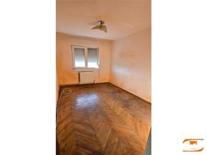 Apartament 4 camere Dacia - imagine 2