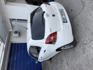 Toyota Yaris impecabila - imagine 8