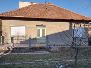 Casa,anexe,curte,gradina - imagine 2