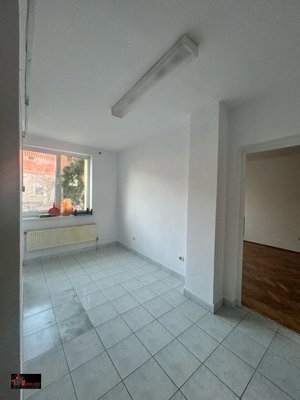 APARTAMENT SEMICENTRAL 3 CAMERE PARTER INALT  - imagine 9