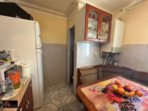 APARTAMENT IN CENTRU COMUNEI PAULESTI ETAJ 1 - imagine 5