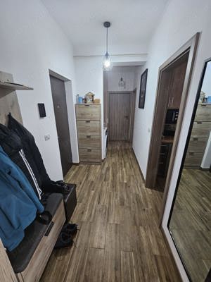 De vanzare Direct de la proprietar !! Apartament cu 2 camere Giroc - imagine 3