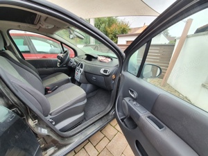 Vand Renault Modus 2008 accidentat frontal, înscris în circulație - imagine 4