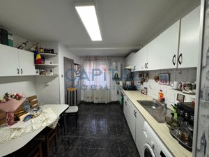 Comision 0 %  Apartament decomandat 2 camere, 52mp, INTRE LACURI - imagine 3