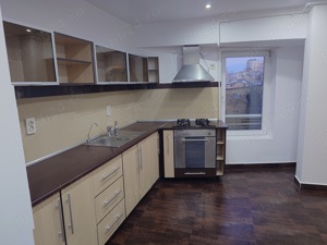 Inchiriez apt. Blv. Libertatii - Parc IZVOR - imagine 3