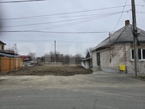 Casa cu 2 camere, 60mp - teren 500 mp, Zona Botizului