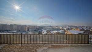 De vanzare penthouse in Tractoru. 100 mp, terasa, loc de parcare - imagine 10