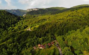 4 cabanute din lemn,Boga,Parc Natural Apuseni,Bihor - imagine 2