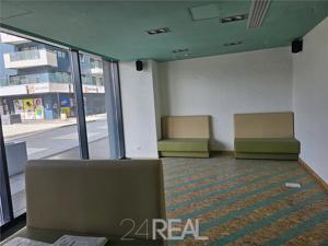 Spatiu cu vad comercial in complex rezidential - 330 mp - imagine 4