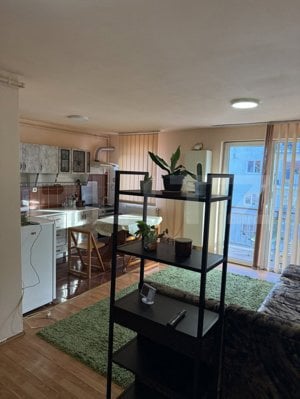 Apartament de închiriat, 2 camere semidecomandate, 44 mp, balcon, zona Mănastur