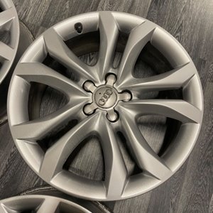 Set 4 jante aliaj originale Audi OEM 8r0601025al, 7x19 inch, 5x112, ET37, Argintiu,