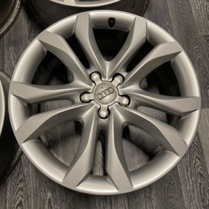 Set 4 jante aliaj originale Audi OEM 8r0601025al, 7x19 inch, 5x112, ET37, Argintiu, - imagine 6