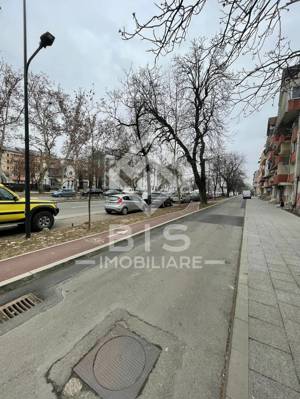 Apartament spațios 3 camere - Bdul Independentei