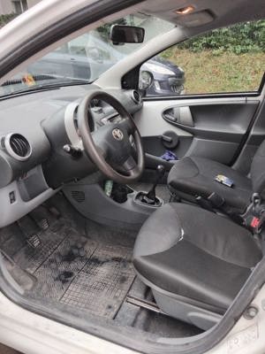 Toyota aygo 2011 - imagine 1