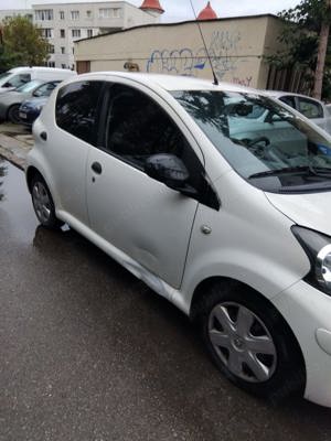 Toyota aygo 2011 - imagine 8