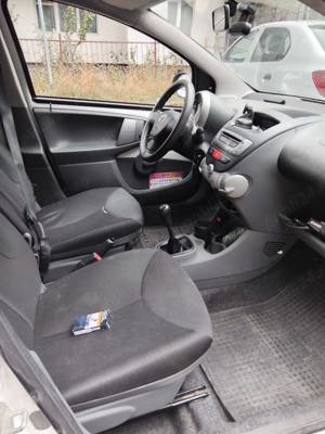 Toyota aygo 2011 - imagine 6