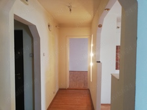 Vând apartament cu 3 camere - imagine 1