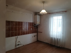 Vând apartament cu 3 camere - imagine 8