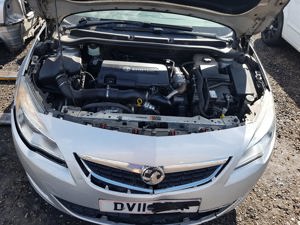 Fata completa/Dezmembrez Opel Astra j Interior semipiele