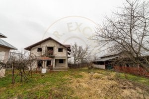 Cămin primitor la tara-casa veche locuibila + casa noua in construcție  - imagine 3