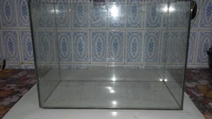 Vând acvarii noi și folosite