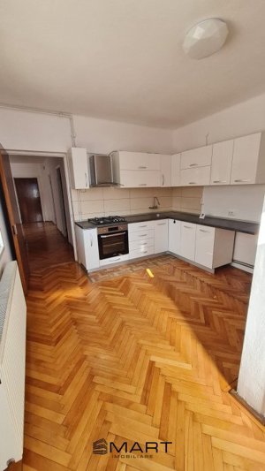 Apartament 3 camere zona Sub Arini - imagine 7