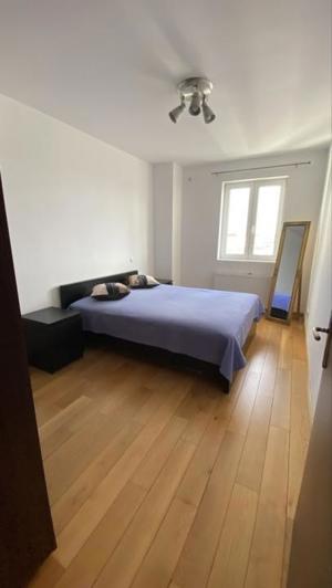 Inchiriez apartament 2 camere, zona Nerva Traian,semidecomandat cu centrala proprie - imagine 2