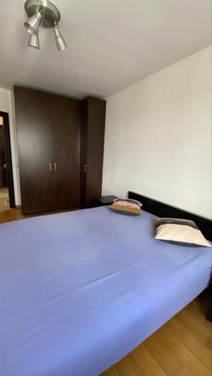 Inchiriez apartament 2 camere, zona Nerva Traian,semidecomandat cu centrala proprie - imagine 3